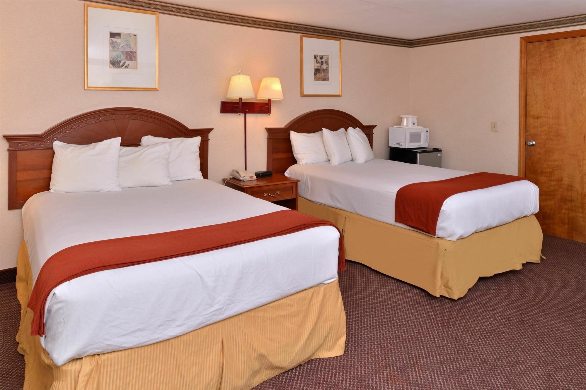 Americas Best Value Inn & Suites Wolcott Exterior photo